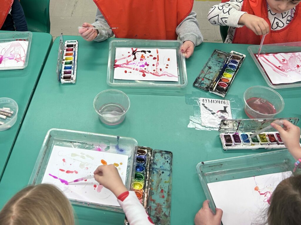 kids paint with water colors